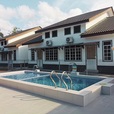Nazza Homestay Besut With Pool Near Jetty To Perhentian Kampung Raja מראה חיצוני תמונה