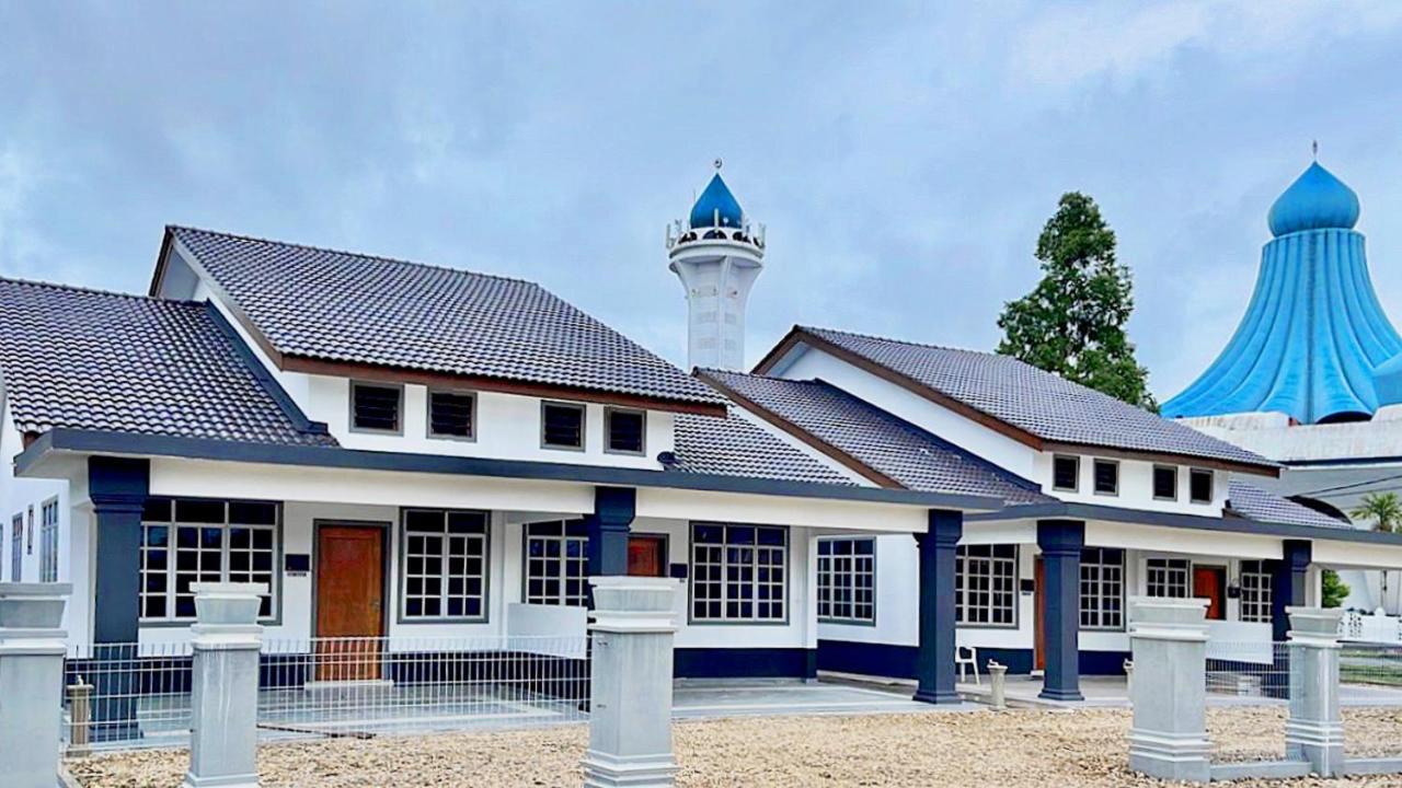 Nazza Homestay Besut With Pool Near Jetty To Perhentian Kampung Raja מראה חיצוני תמונה
